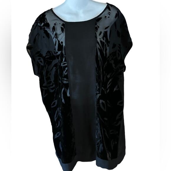CAbi Womens Medium Black Burnout Velvet Strip Tunic Type Top Cap Sleeves - Picture 1 of 6